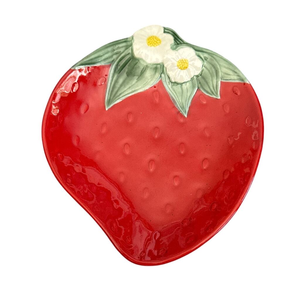 Vintage California Strawberry Metlix Poppytrail 9” Plate